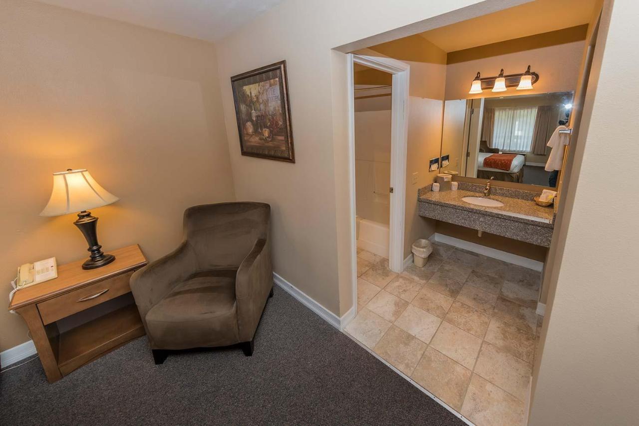 Mill Village Motel Eatonville Extérieur photo