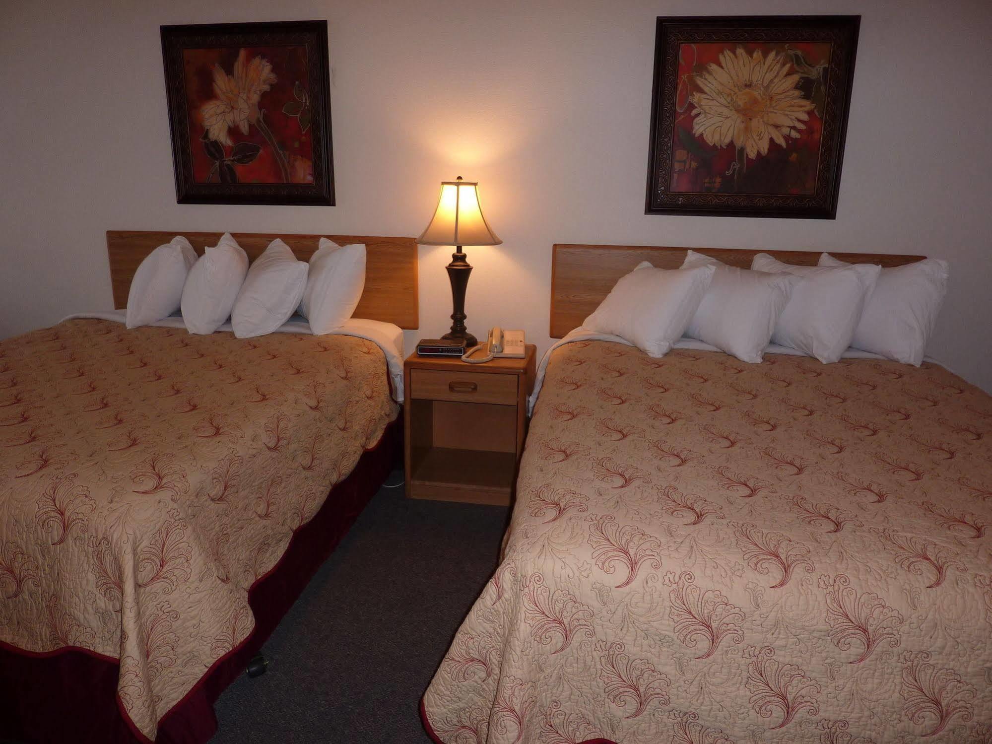 Mill Village Motel Eatonville Extérieur photo
